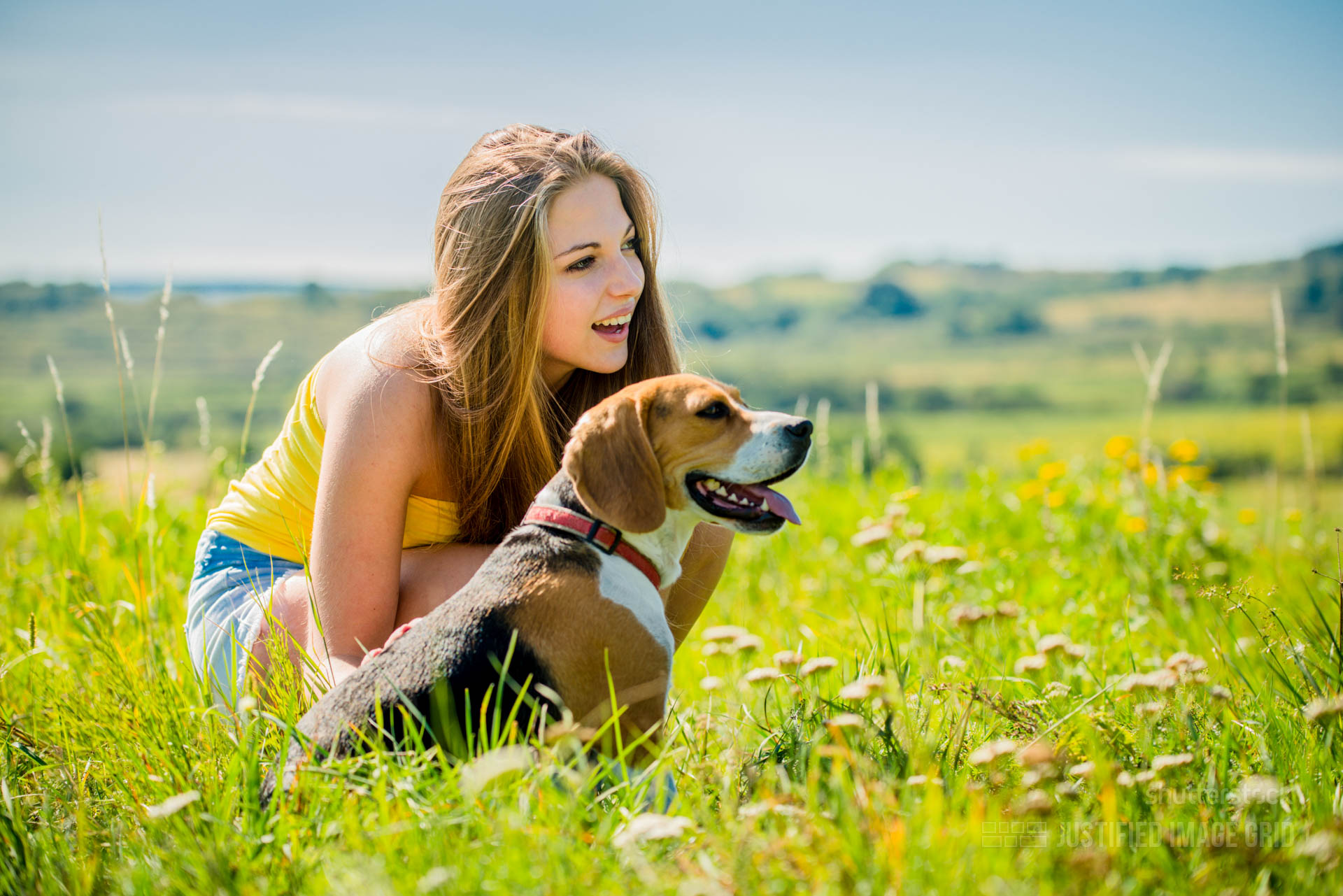 Girl With Animal Weird Funny Pictures - FunnyResources.com