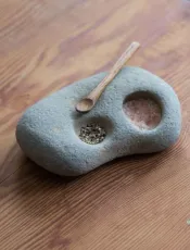 7 Unusual and fabulous ways to hold your salt + pepper