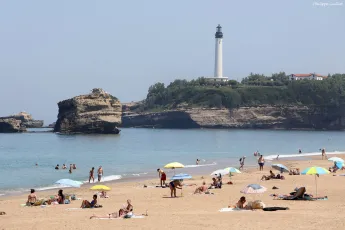 Biarritz : la Grande Plage et le phare