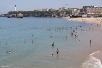 Biarritz : la Grande Plage et le phare