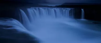 Preset 20: Caption below the thumbs