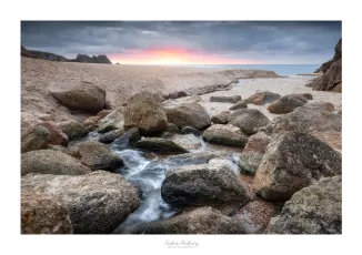 P O R T H C U R N O - D A W N