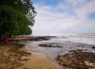 Diversión y descanso familiar entre reinos acuáticos. Playa Bonita, enero de 2021/ Family fan and bliss between aquatic kingdoms. Playa Bonita (Beautiful Beach), January, 2021
