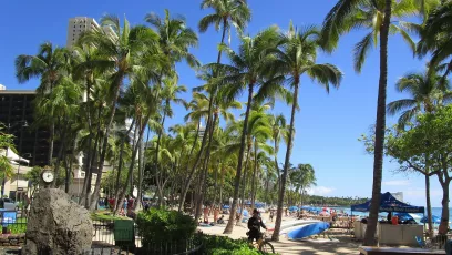 Hawaii - Oahu: Life on the beach @ Waikiki Beach