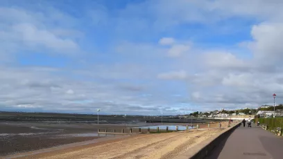 Chalkwell Beach at low tide
