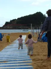 We're going to the beach with mum, Ondarreta beach, San Sebastián, Basque Country, Spain