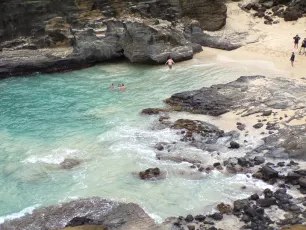 Sand clouds at Halona Cove