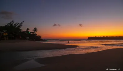 The last swim at sunset, Tibau do Sul, Rio Grande do Norte.