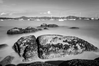 Brilhas também lá na praia