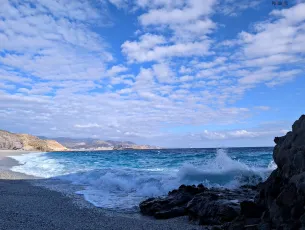 A stroll along Los Muertos beach under the sun