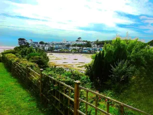 BORTH Y GEST